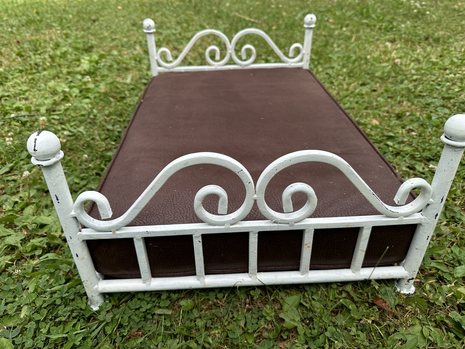 18" Iron Bed Photo 2